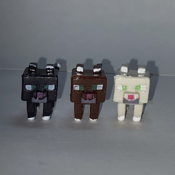Multi-Colored Minecraft Mini-Figures - Picture 11 of 13